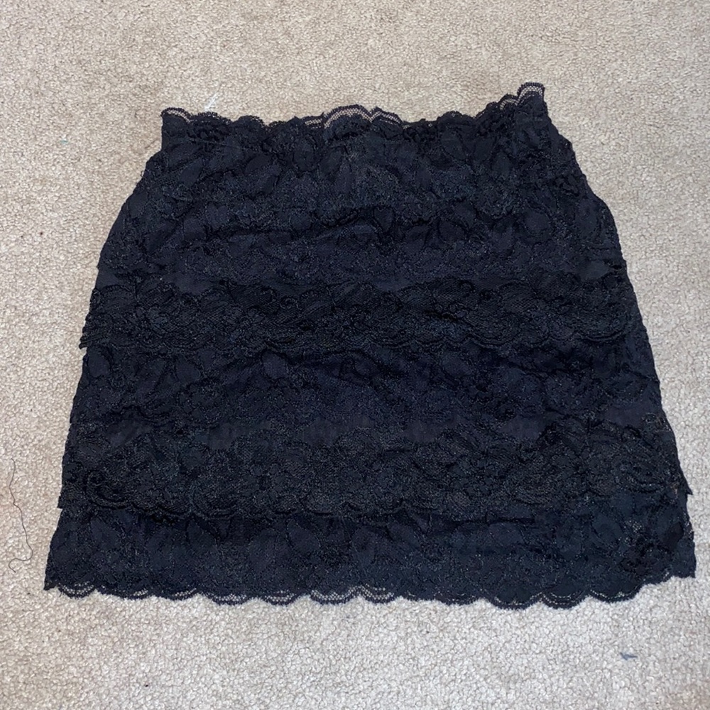 Adorable semi stretch lace Urban outfitters skirt/tube top